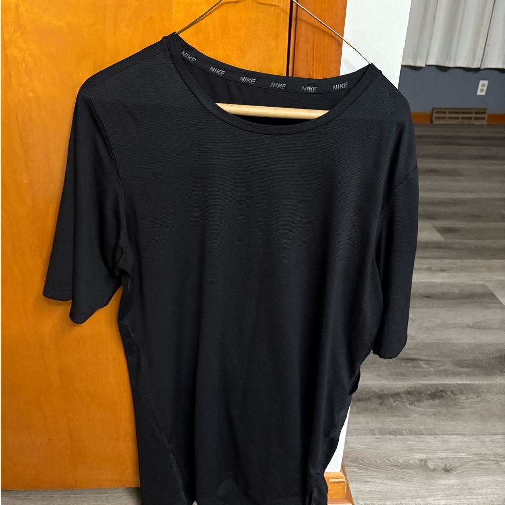 Nike Black Short Sleeve Athletic Tee